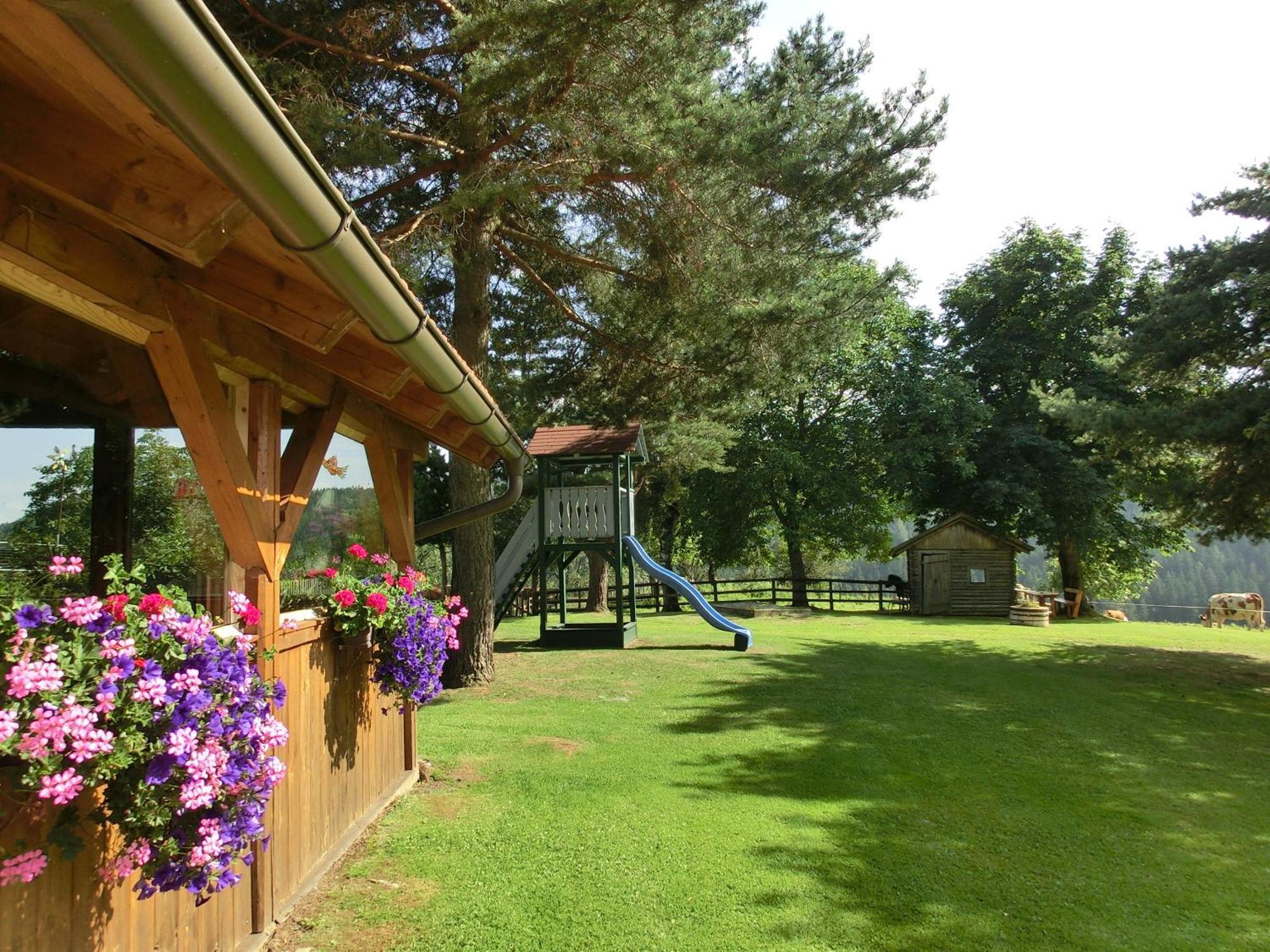 Kniebergerhof Vila Liebenfels Exterior foto
